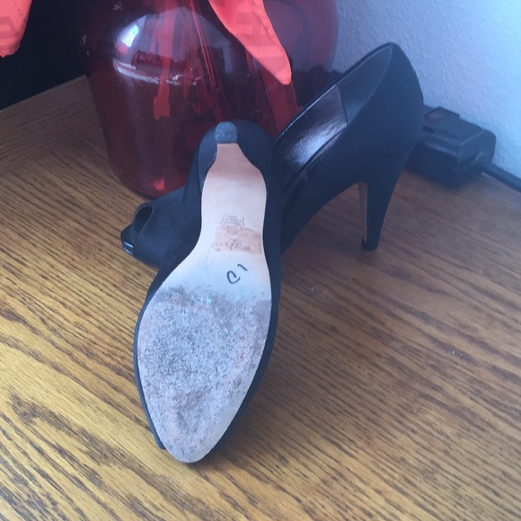 High heels - Picture 3 of 3